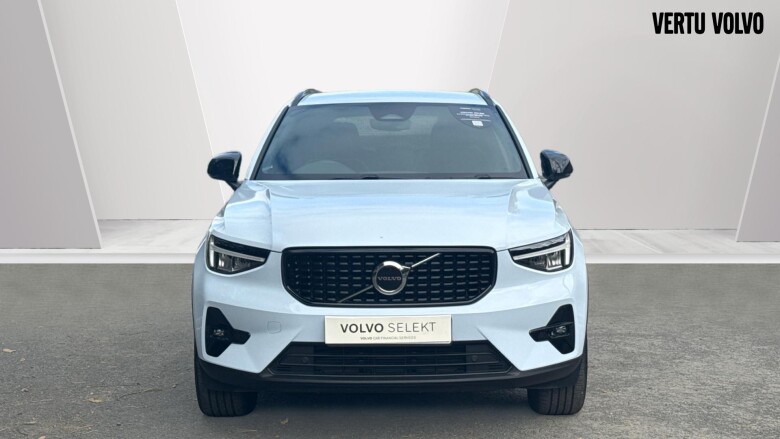 Volvo XC40 2.0 B3P Plus Dark 5dr Auto Petrol Estate
